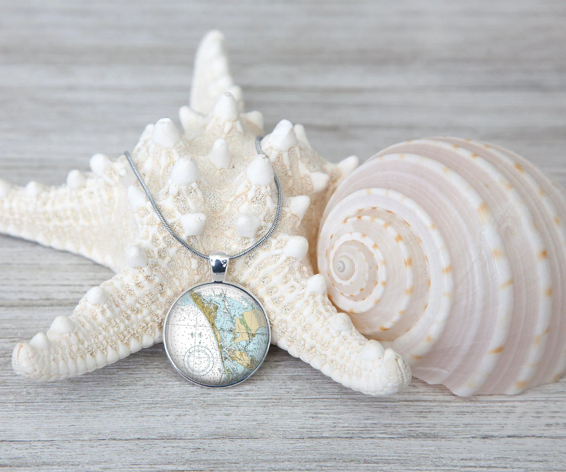 Anna Maria Island Nautical Circle Necklace