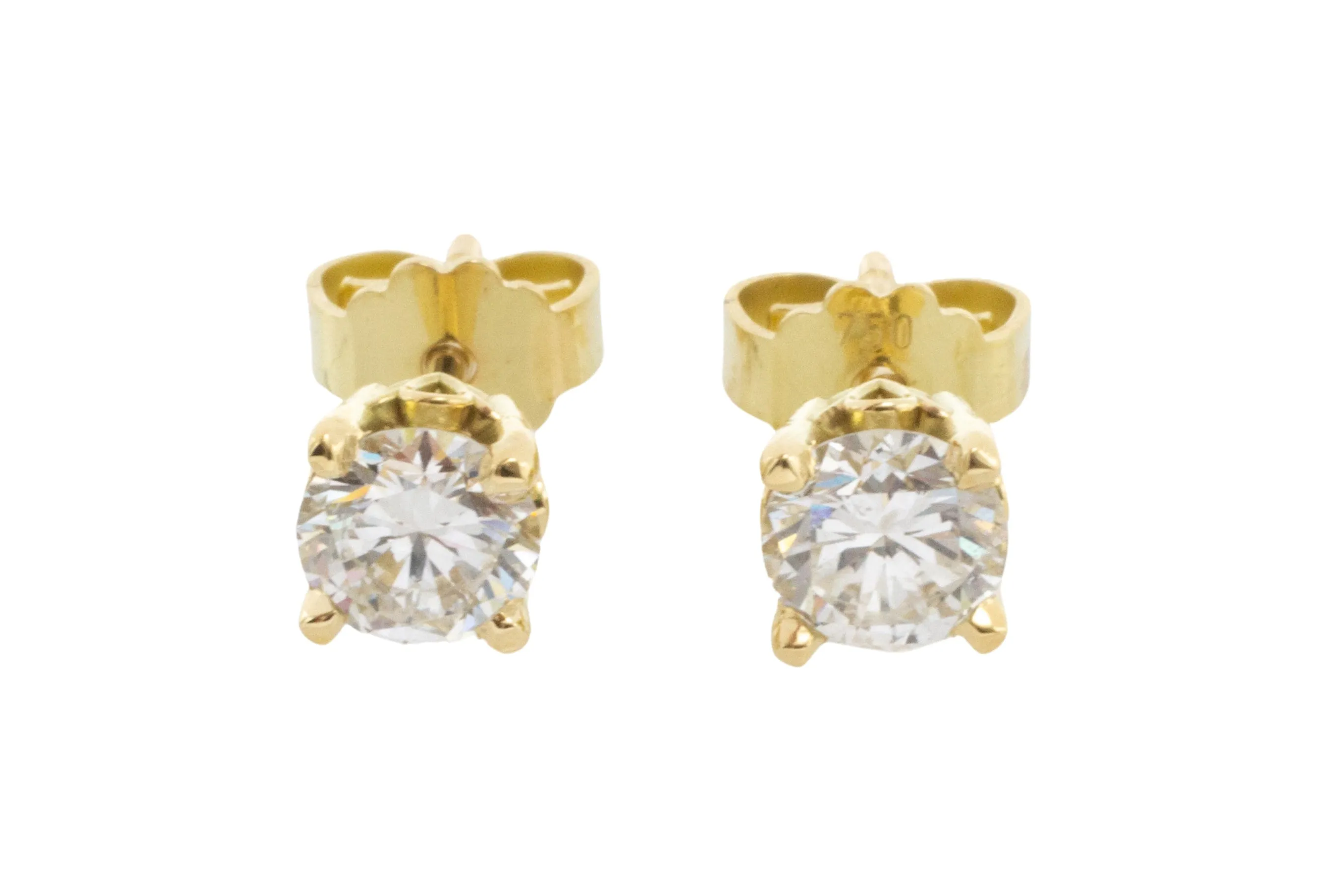 Brilliant cut diamond studs in 18 carat gold