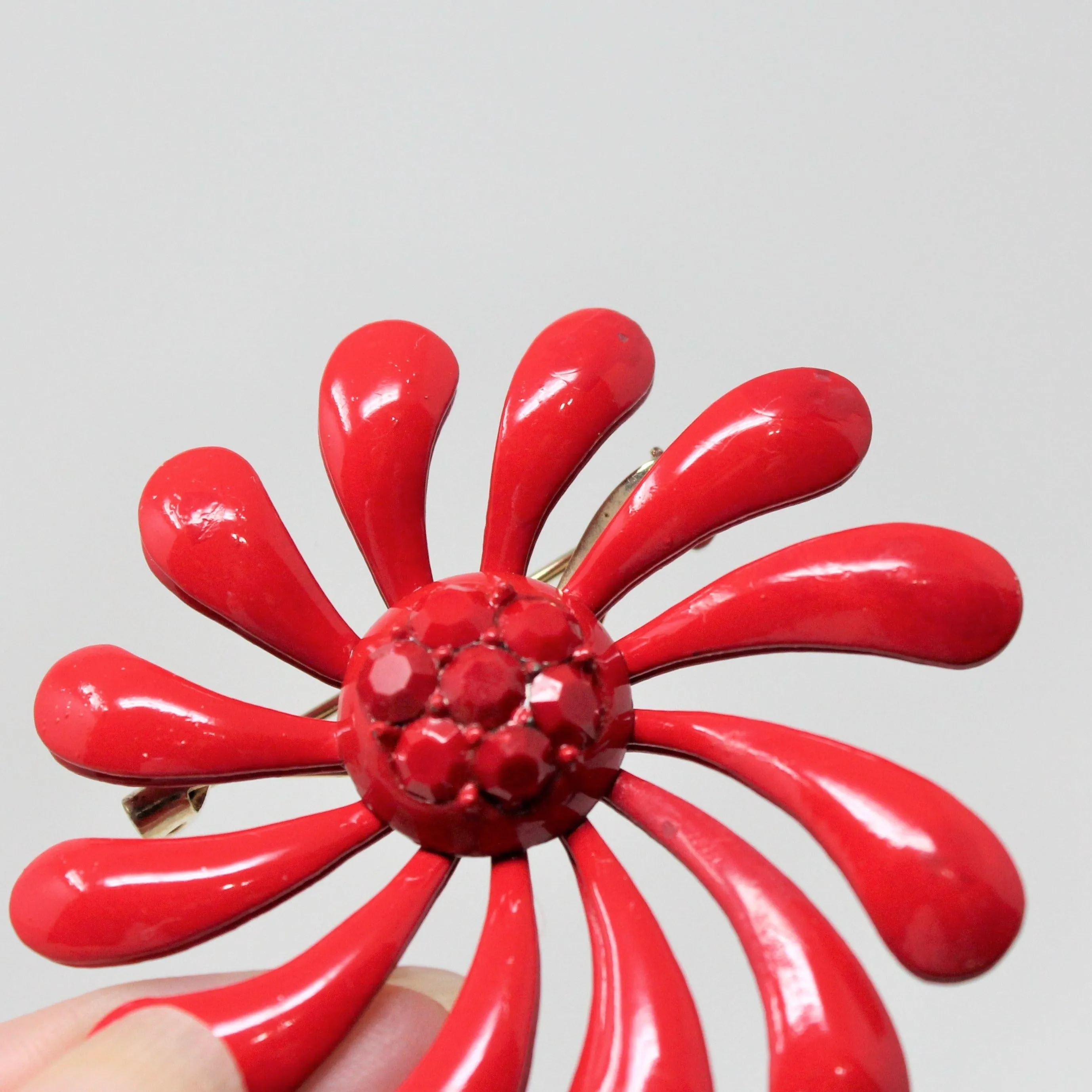 Brooch / Pin, Red Flower Pinwheel, Enamel, Vintage