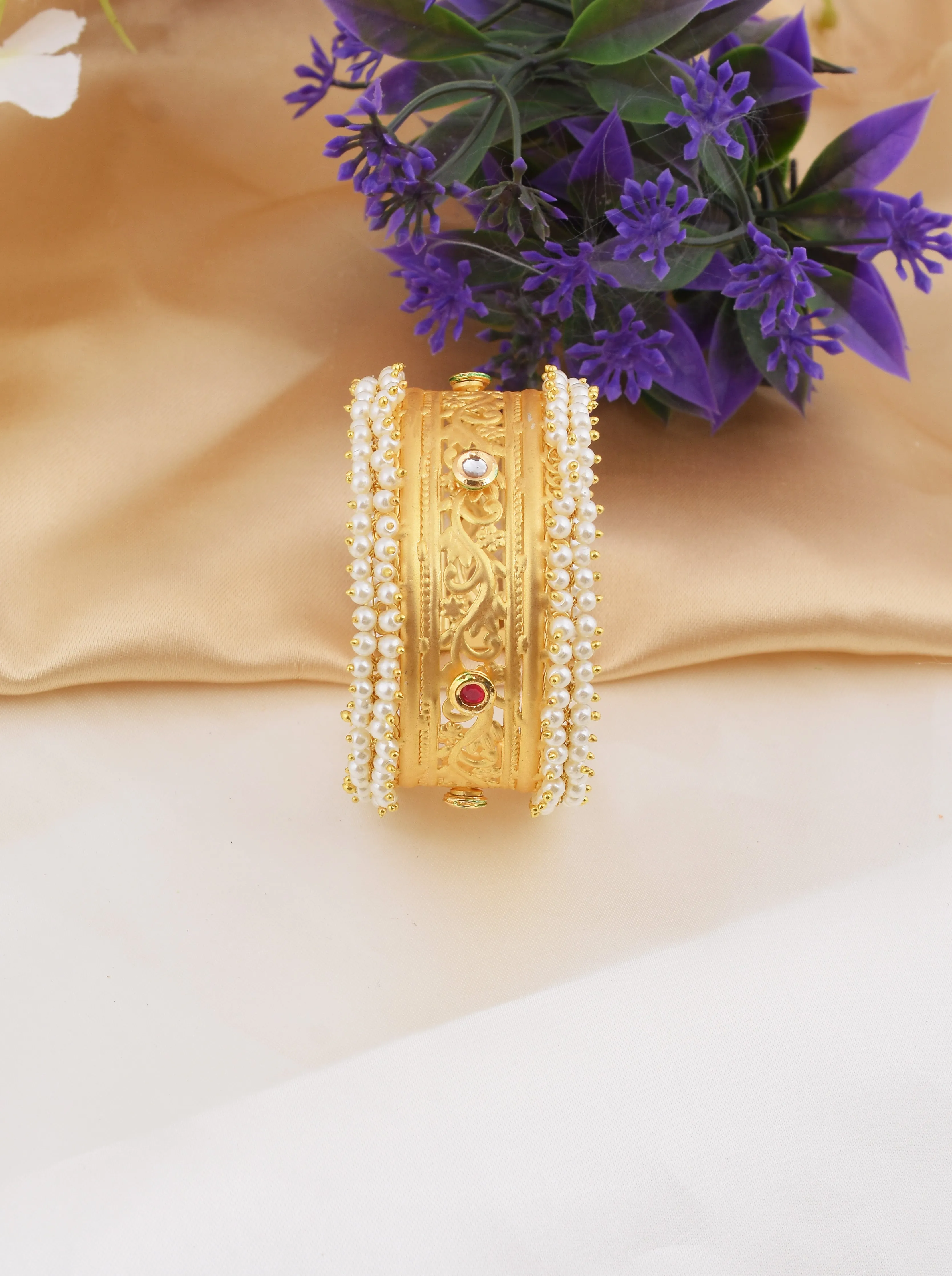 Dhruvika One Piece Golden Bangle