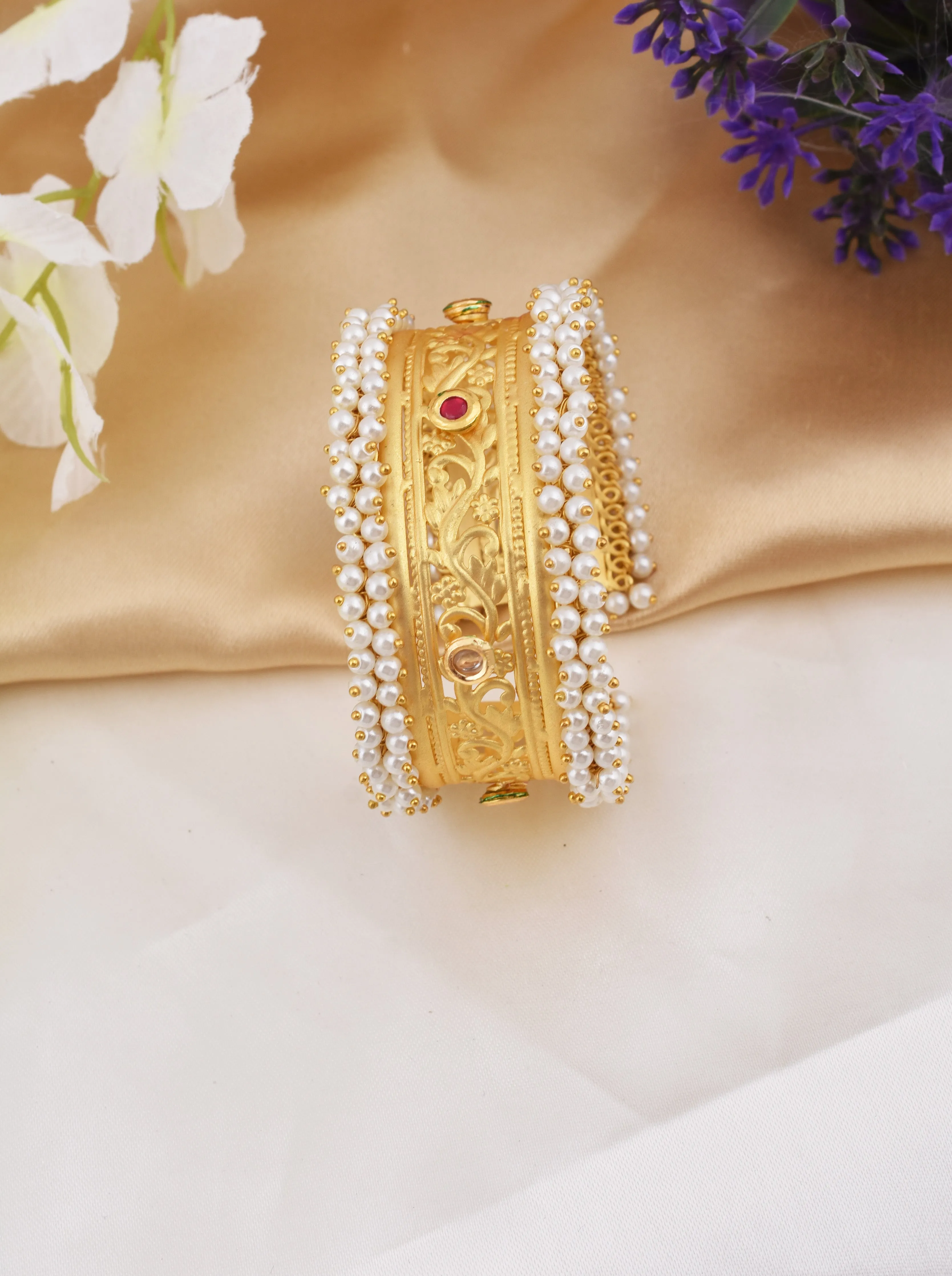 Dhruvika One Piece Golden Bangle