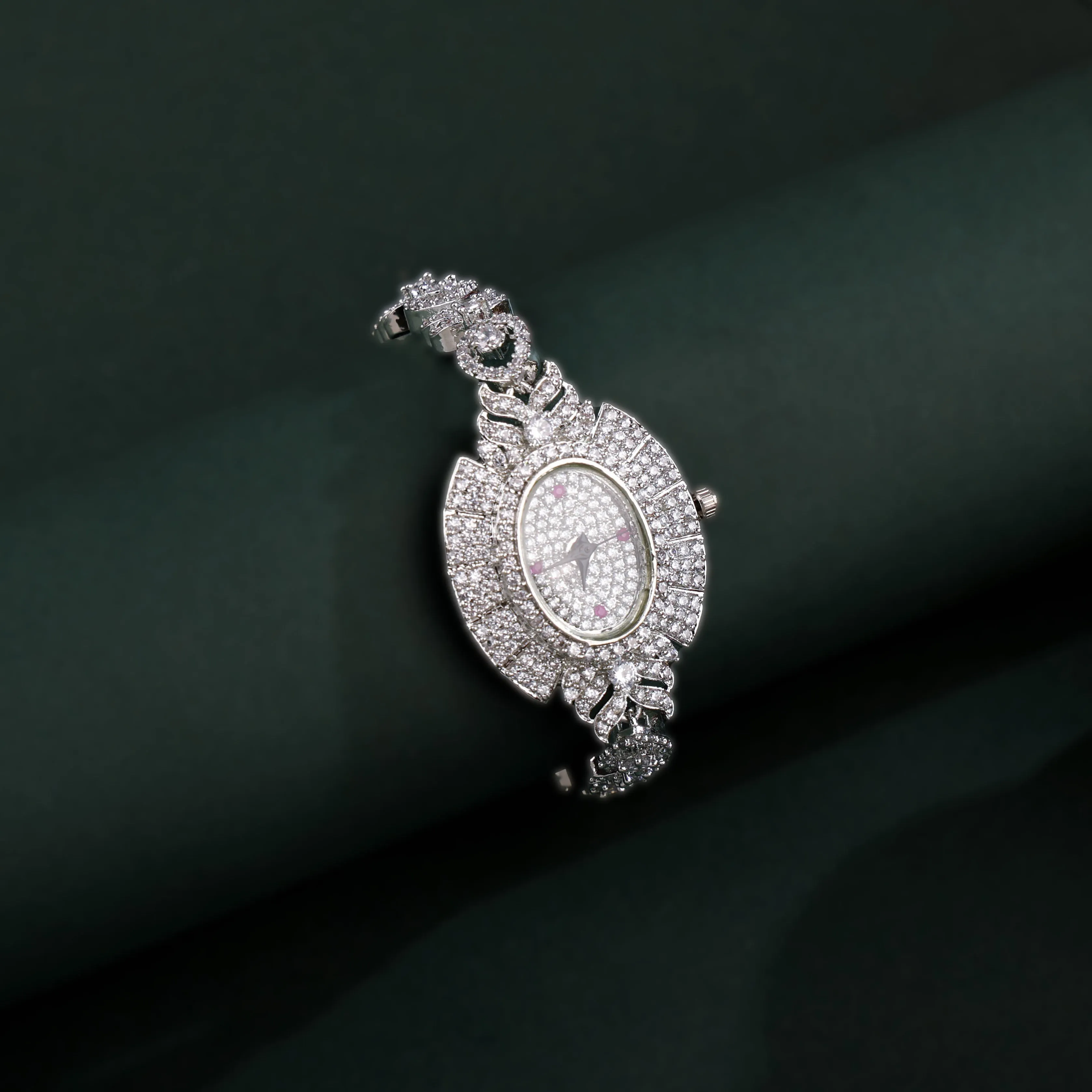 Glamour at Your Wrist Exploring the Luxury Cubic Zirconia Watch for Women