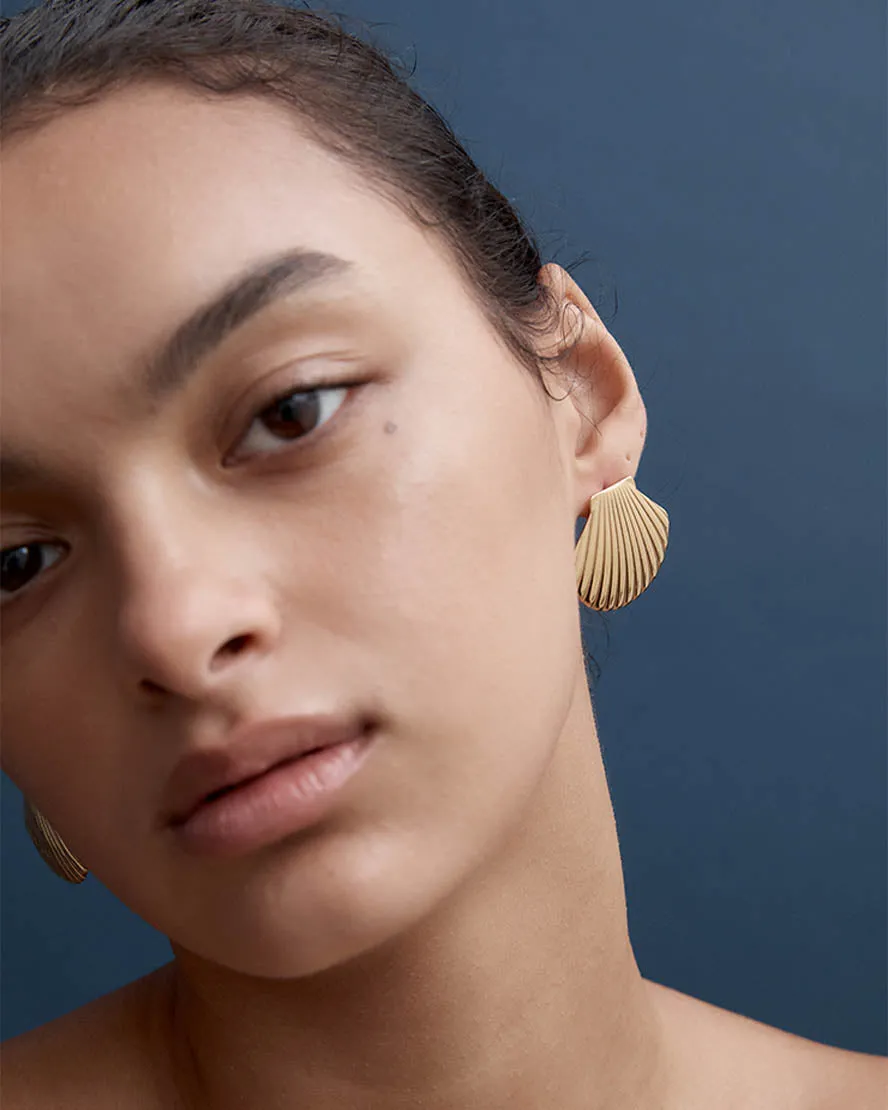 Kai Earrings in Gold