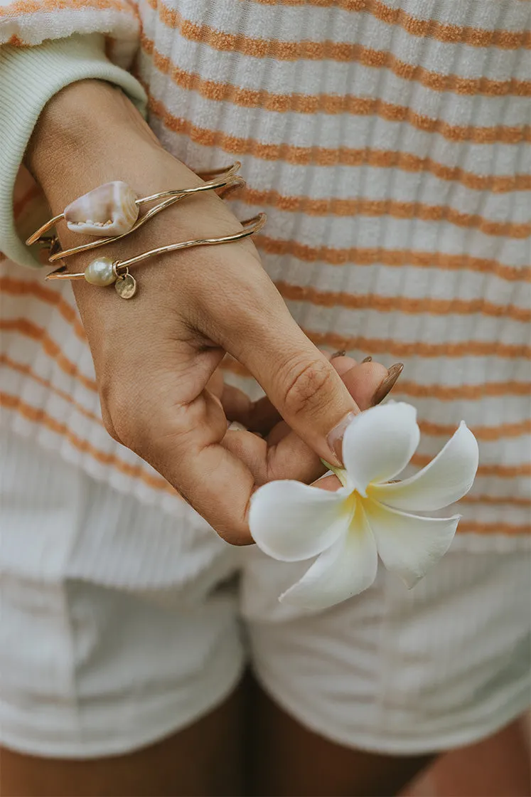 Ti Leaf Bangle - Cone Shell