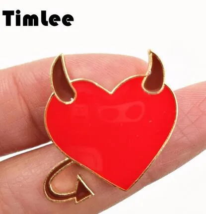 Timlee X204 Cartoon Alpaca Aloe Vera Vintage Magnetic tape Cute Cat Eye Planet Design Metal Brooch Pins Gift Wholesale