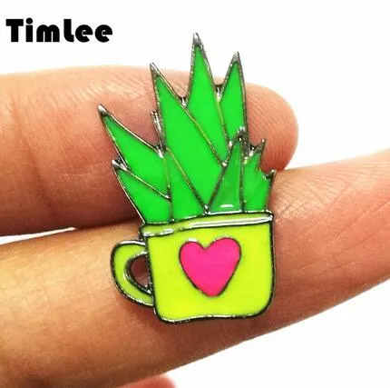 Timlee X204 Cartoon Alpaca Aloe Vera Vintage Magnetic tape Cute Cat Eye Planet Design Metal Brooch Pins Gift Wholesale