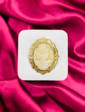 Vintage 1950s Pink & Gold Cameo Shell Brooch by Coro