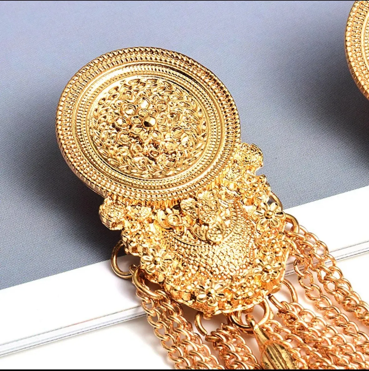 Vintage gold tassel chain earrings