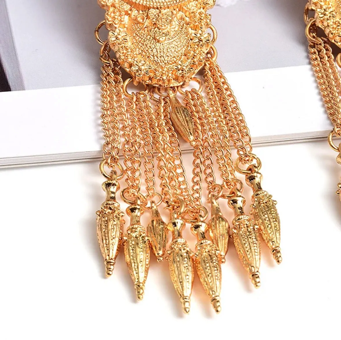 Vintage gold tassel chain earrings